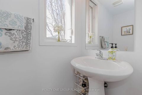 Photo 12 at 45 - 5035 Oscar Peterson Blvd Boulevard, Churchill Meadows, Mississauga