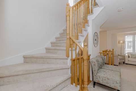 Photo 14 at 45 - 5035 Oscar Peterson Blvd Boulevard, Churchill Meadows, Mississauga