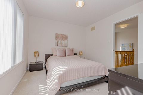 Photo 17 at 45 - 5035 Oscar Peterson Blvd Boulevard, Churchill Meadows, Mississauga