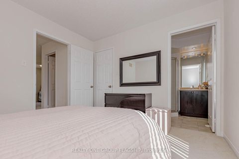 Photo 18 at 45 - 5035 Oscar Peterson Blvd Boulevard, Churchill Meadows, Mississauga