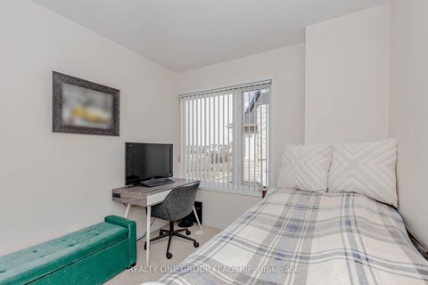 Photo 23 at 45 - 5035 Oscar Peterson Blvd Boulevard, Churchill Meadows, Mississauga