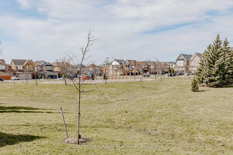 Photo 42 at 45 - 5035 Oscar Peterson Blvd Boulevard, Churchill Meadows, Mississauga