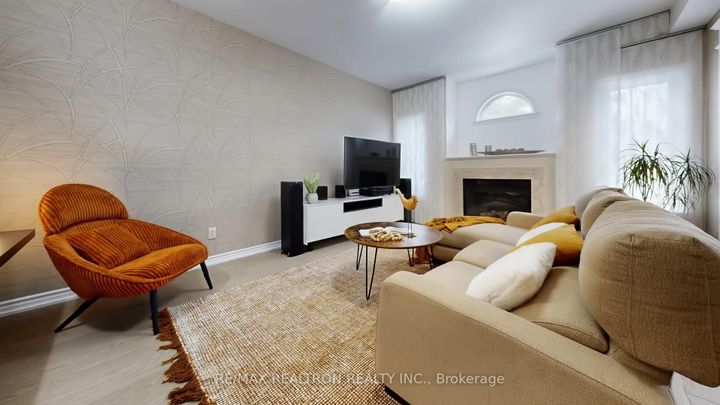 Photo 7 at 86 Eagle Peak Drive, Westbrook, Richmond Hill