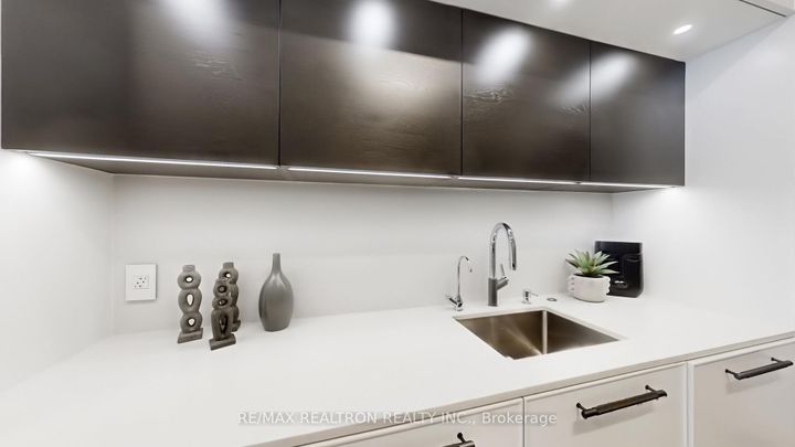 Photo 14 at 86 Eagle Peak Drive, Westbrook, Richmond Hill