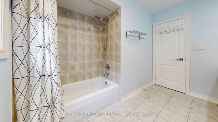 Photo 29 at 86 Eagle Peak Drive, Westbrook, Richmond Hill