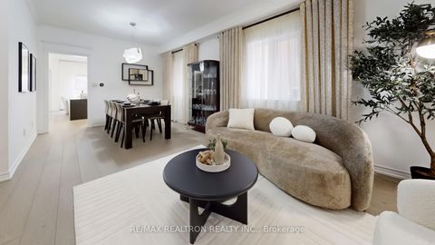 Photo 2 at 86 Eagle Peak Drive, Westbrook, Richmond Hill