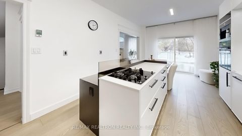 Photo 11 at 86 Eagle Peak Drive, Westbrook, Richmond Hill