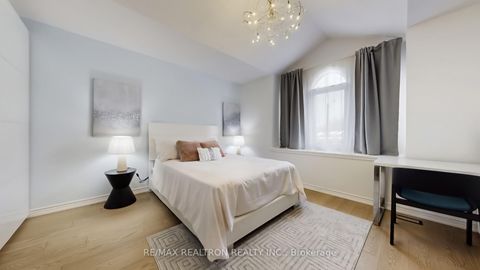 Photo 24 at 86 Eagle Peak Drive, Westbrook, Richmond Hill