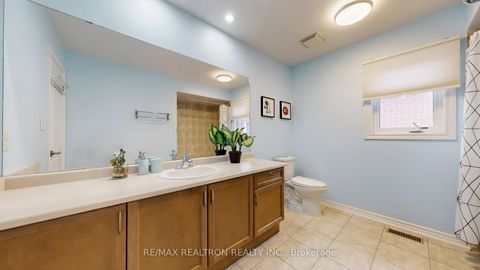 Photo 28 at 86 Eagle Peak Drive, Westbrook, Richmond Hill