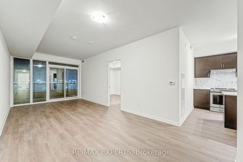 Photo 10 at 421 - 8960 Jane Street, Vellore Village, Vaughan