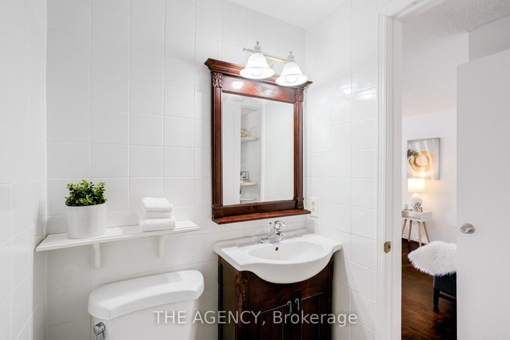 Photo 21 at 142 Greenbrae Circuit, Woburn, Toronto