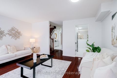 Photo 5 at 142 Greenbrae Circuit, Woburn, Toronto