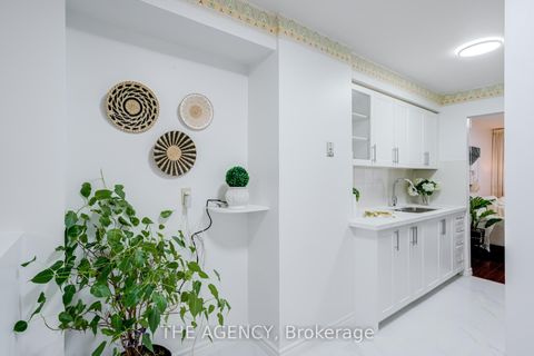 Photo 9 at 142 Greenbrae Circuit, Woburn, Toronto