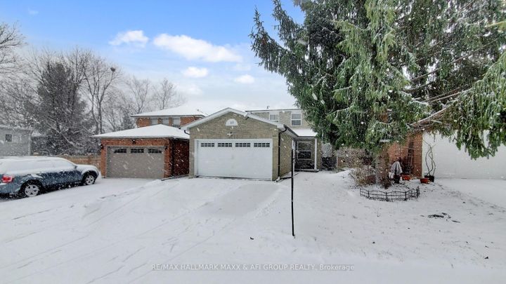 Photo 1 at 13 Don Head Village Boulevard, North Richvale, Richmond Hill