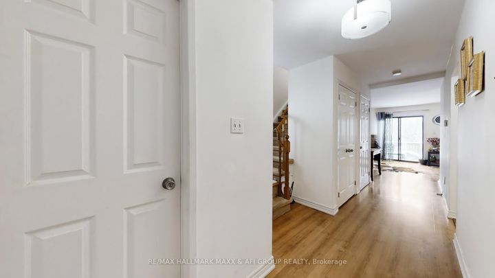 Photo 5 at 13 Don Head Village Boulevard, North Richvale, Richmond Hill