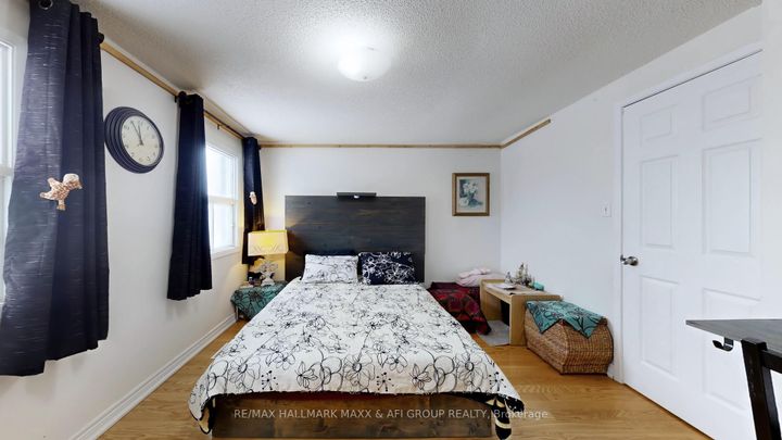 Photo 19 at 13 Don Head Village Boulevard, North Richvale, Richmond Hill