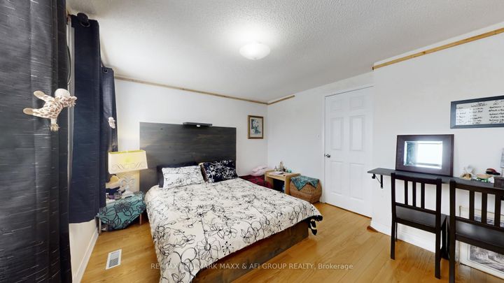 Photo 20 at 13 Don Head Village Boulevard, North Richvale, Richmond Hill