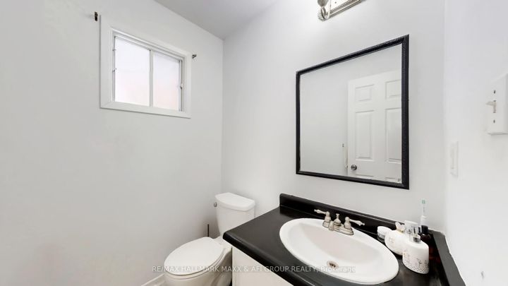 Photo 21 at 13 Don Head Village Boulevard, North Richvale, Richmond Hill