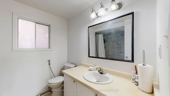 Photo 28 at 13 Don Head Village Boulevard, North Richvale, Richmond Hill