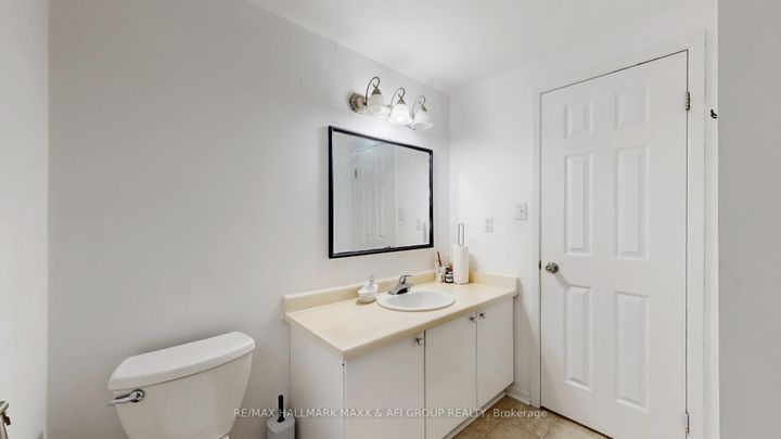 Photo 30 at 13 Don Head Village Boulevard, North Richvale, Richmond Hill