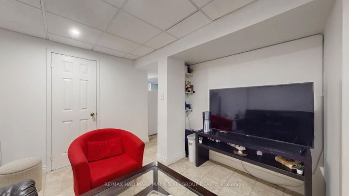 Photo 33 at 13 Don Head Village Boulevard, North Richvale, Richmond Hill