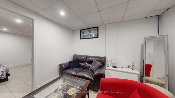 Photo 34 at 13 Don Head Village Boulevard, North Richvale, Richmond Hill