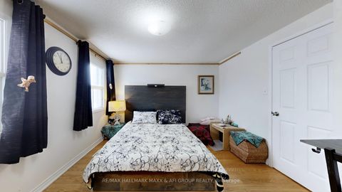 Photo 19 at 13 Don Head Village Boulevard, North Richvale, Richmond Hill