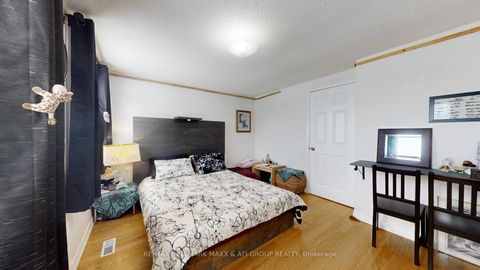 Photo 20 at 13 Don Head Village Boulevard, North Richvale, Richmond Hill