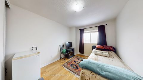 Photo 22 at 13 Don Head Village Boulevard, North Richvale, Richmond Hill