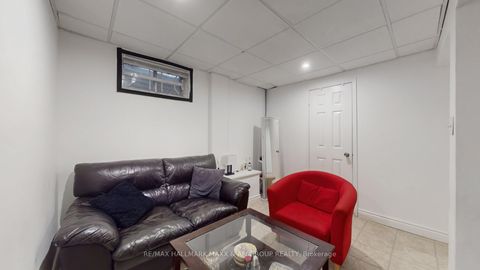 Photo 32 at 13 Don Head Village Boulevard, North Richvale, Richmond Hill