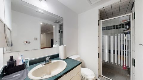 Photo 37 at 13 Don Head Village Boulevard, North Richvale, Richmond Hill