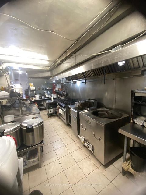 Photo 6 at 1753 Avenue Road E, Nortown, Toronto