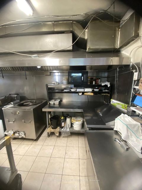 Photo 9 at 1753 Avenue Road E, Nortown, Toronto