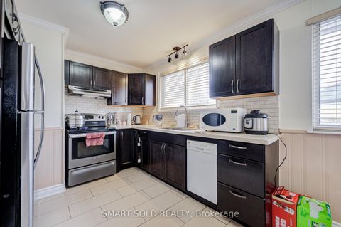 Photo 12 at 438 Marybay Crescent, Crosby, Richmond Hill