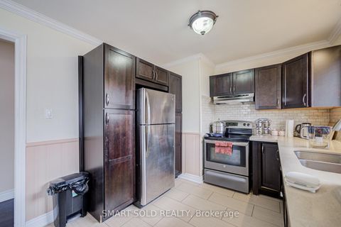 Photo 13 at 438 Marybay Crescent, Crosby, Richmond Hill