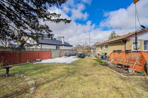 Photo 31 at 438 Marybay Crescent, Crosby, Richmond Hill