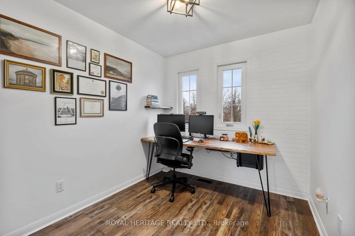 Photo 18 at 1251 Quest Circle, Meadowvale Village, Mississauga