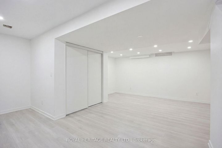 Photo 19 at 1251 Quest Circle, Meadowvale Village, Mississauga