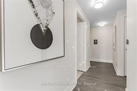 Photo 11 at 914 - 480 Front Street W, Waterfront Communities C1, Toronto