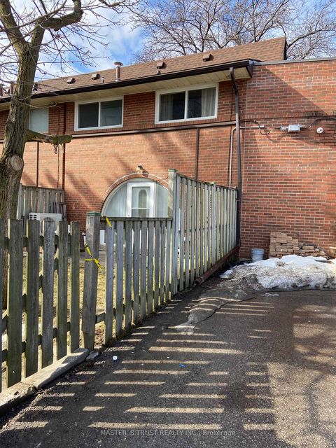Photo 1 at 35 - 10 Esterbrooke Avenue, Don Valley Village, Toronto