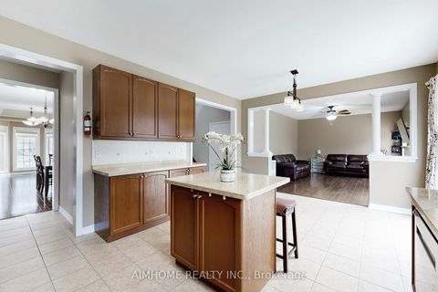 Photo 13 at 8 Brookhurst Avenue, Keswick South, Georgina