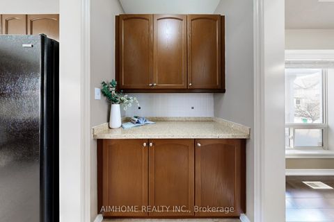 Photo 17 at 8 Brookhurst Avenue, Keswick South, Georgina