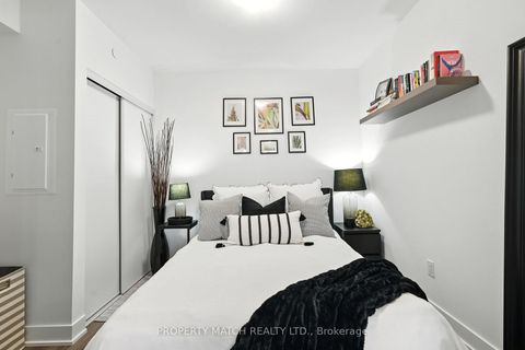 Photo 15 at 802 - 2545 Simcoe Street N, Windfields, Oshawa