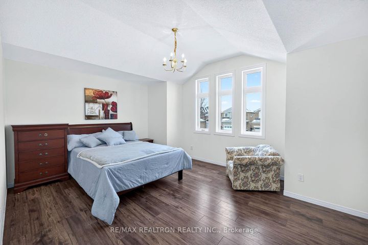 Photo 27 at 16 Pacific Wind Crescent, Wellington, Brampton