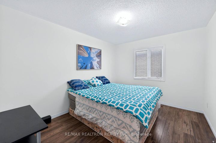 Photo 29 at 16 Pacific Wind Crescent, Wellington, Brampton