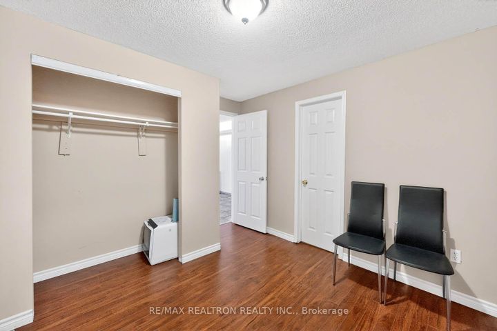 Photo 43 at 16 Pacific Wind Crescent, Wellington, Brampton