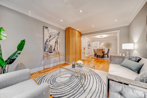 Photo 4 at 75 Rockwood Crescent, Beverley Glen, Vaughan