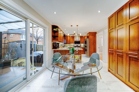 Photo 9 at 75 Rockwood Crescent, Beverley Glen, Vaughan