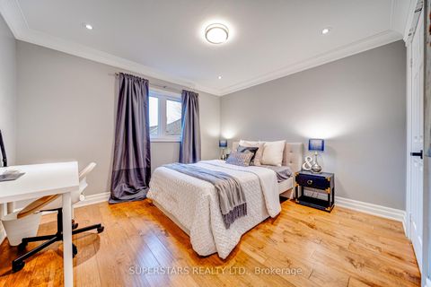 Photo 28 at 75 Rockwood Crescent, Beverley Glen, Vaughan