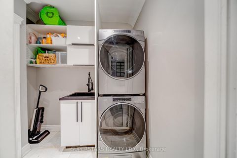 Photo 31 at 75 Rockwood Crescent, Beverley Glen, Vaughan